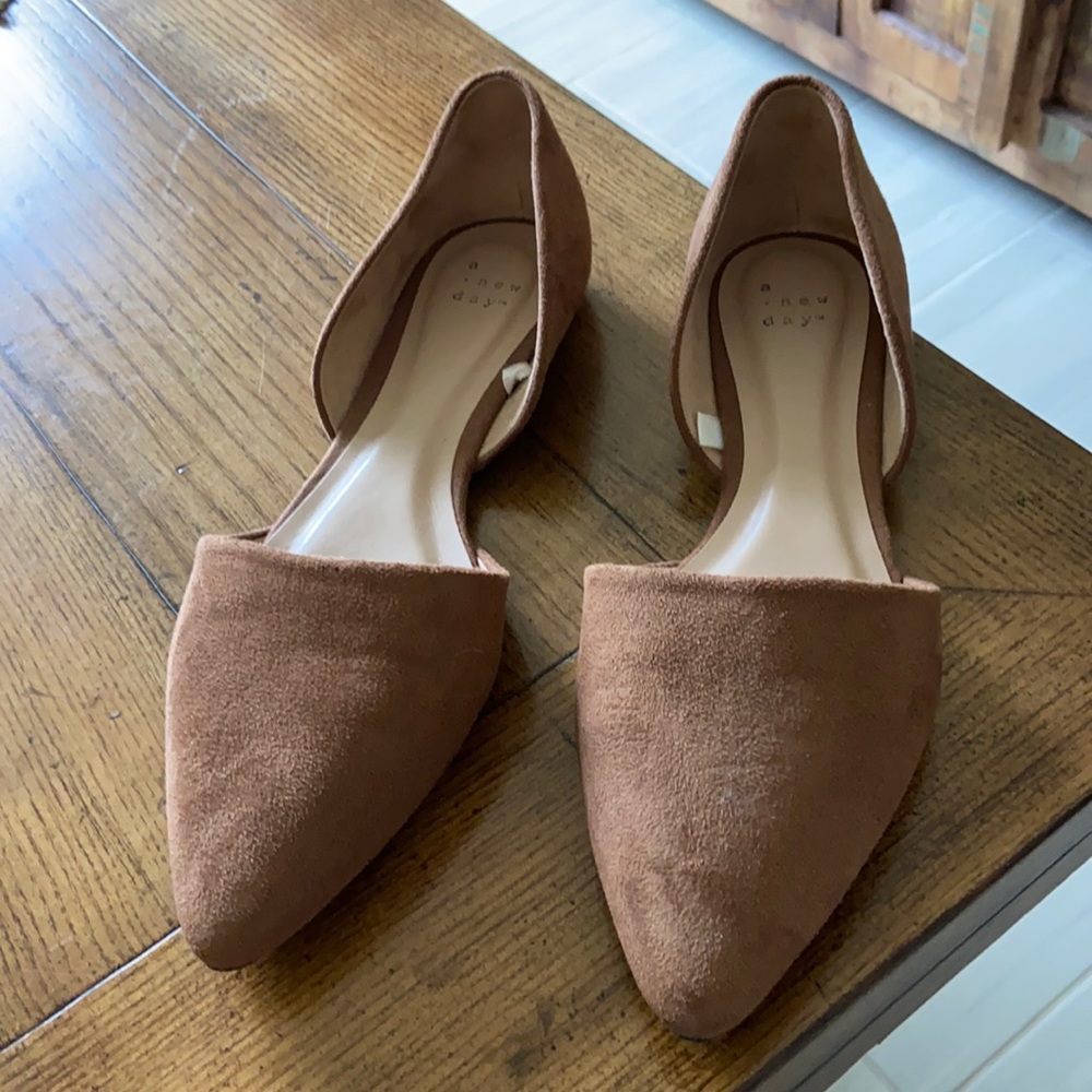 Women’s Suede Flats